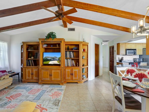 Cape Coral Home 1024351