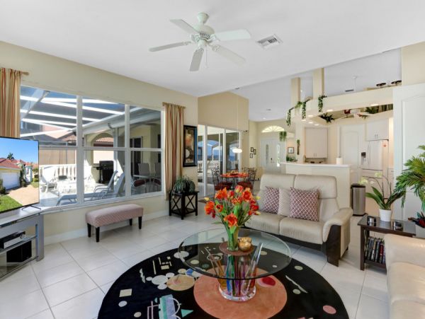 Cape Coral Home 1024353