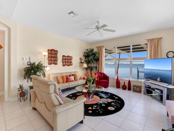Cape Coral Home 1024353