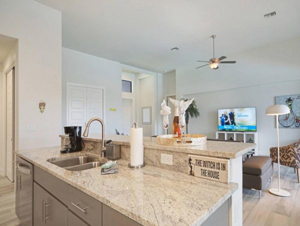 Cape Coral Home 1024357