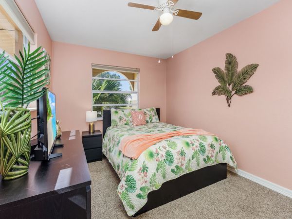 Cape Coral Home 1024358