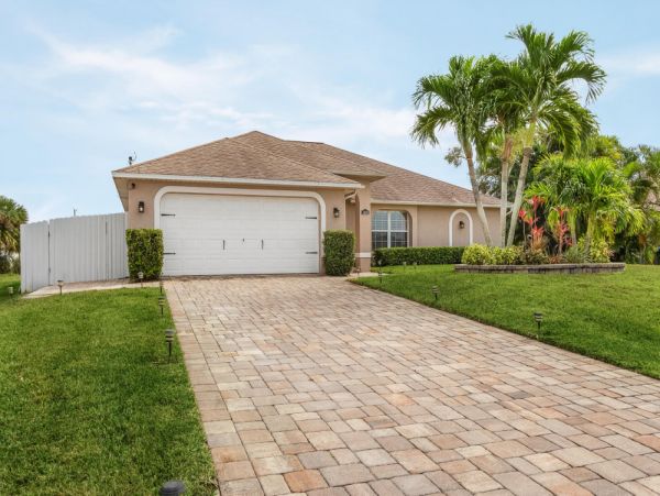 Cape Coral Home 1024372