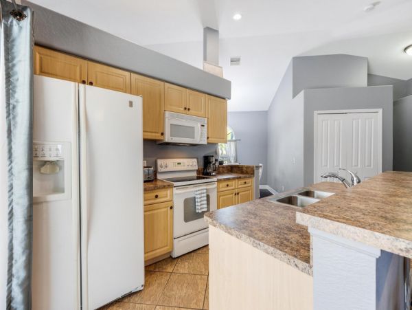 Cape Coral Home 1024373