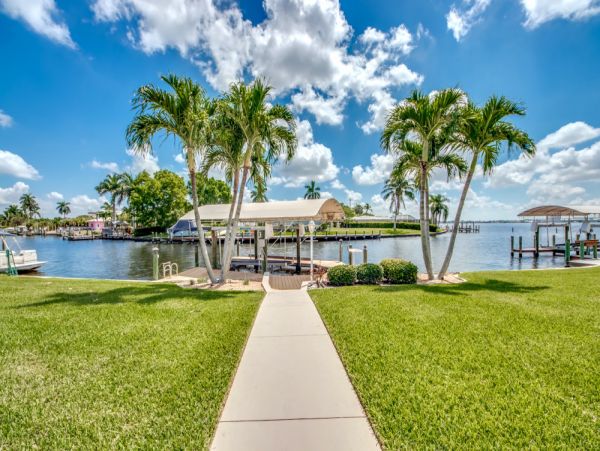 Cape Coral Home 1024374