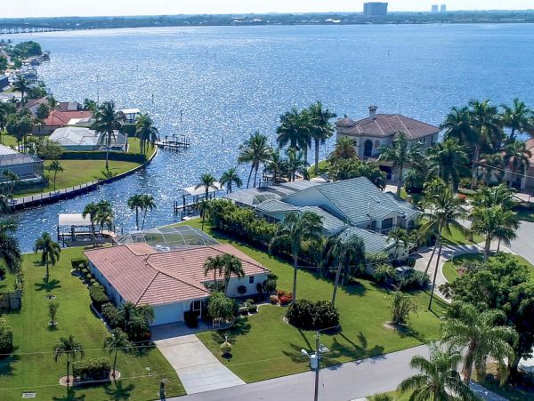 Cape Coral Home 1024374