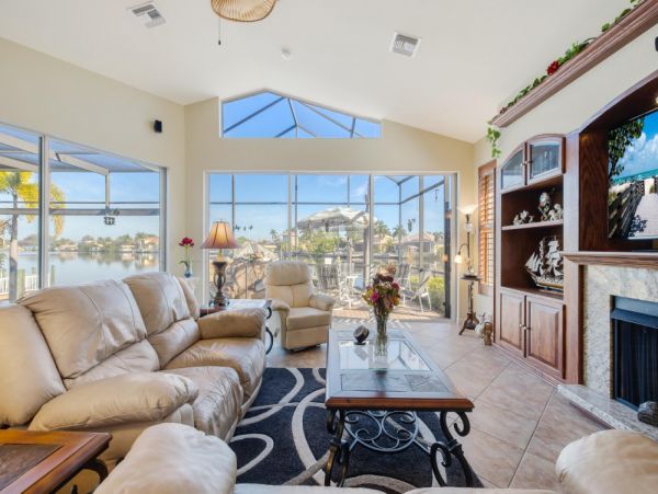 Cape Coral Home 1024376