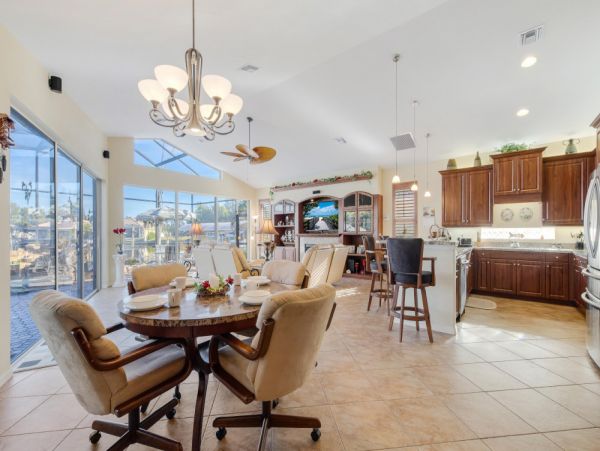 Cape Coral Home 1024376