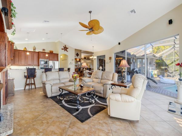 Cape Coral Home 1024376