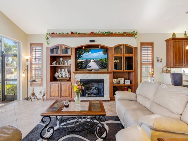 Cape Coral Home 1024376