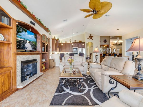 Cape Coral Home 1024376