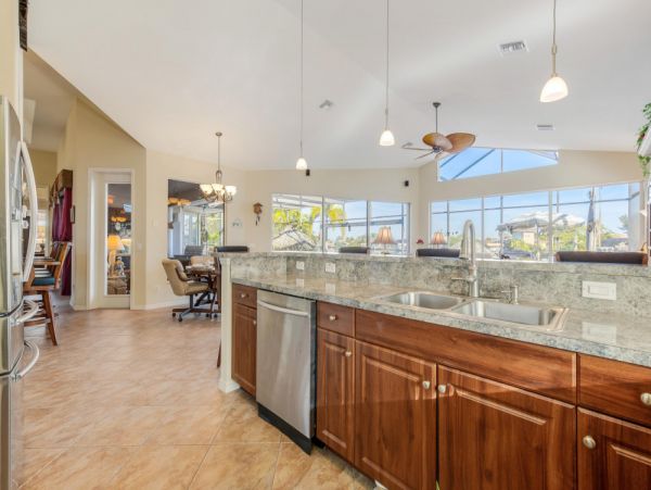 Cape Coral Home 1024376
