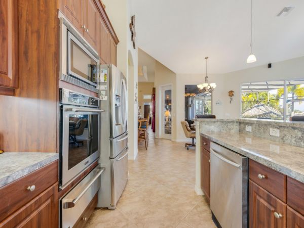 Cape Coral Home 1024376