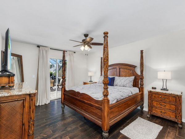 Canalfront 3 Bedroom Pool Home in Cape Coral with Dock