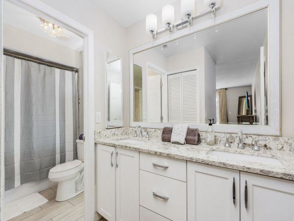 Canalfront 3 Bedroom Pool Home in Cape Coral with Dock