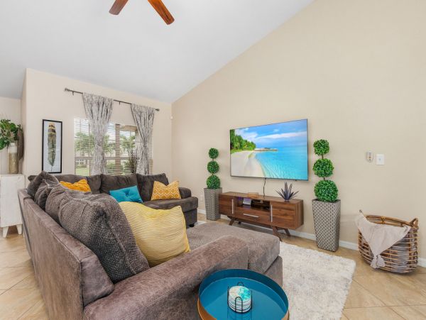 Cape Coral Home 1024378