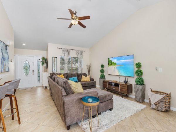 Cape Coral Home 1024378