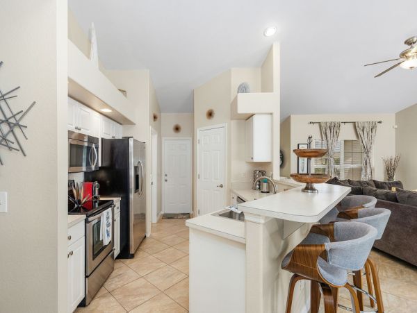 Cape Coral Home 1024378