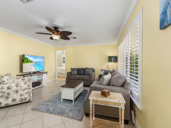 Cape Coral Home 1024380