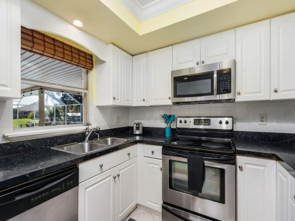 Cape Coral Home 1024380
