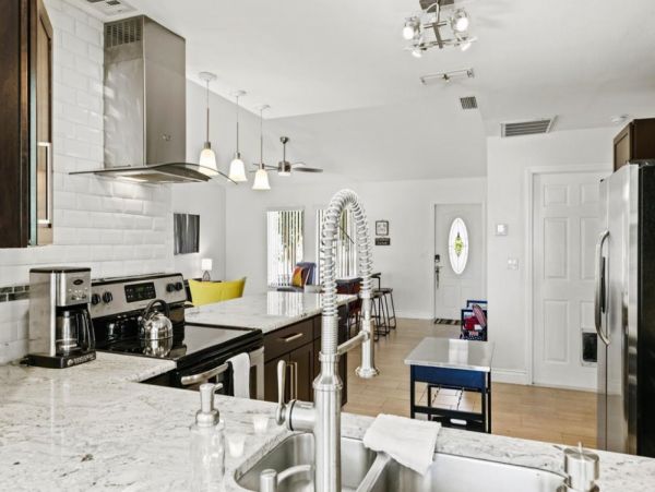 Cape Coral Home 1024385
