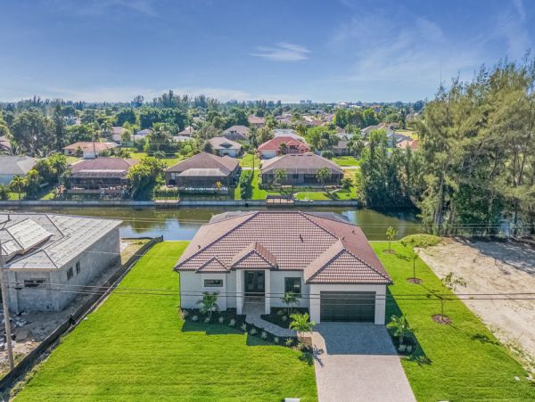 Cape Coral Home 1024386