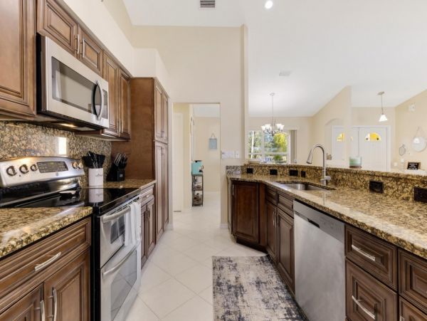 Cape Coral Home 1024388