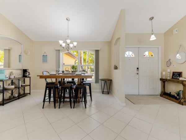 Cape Coral Home 1024388