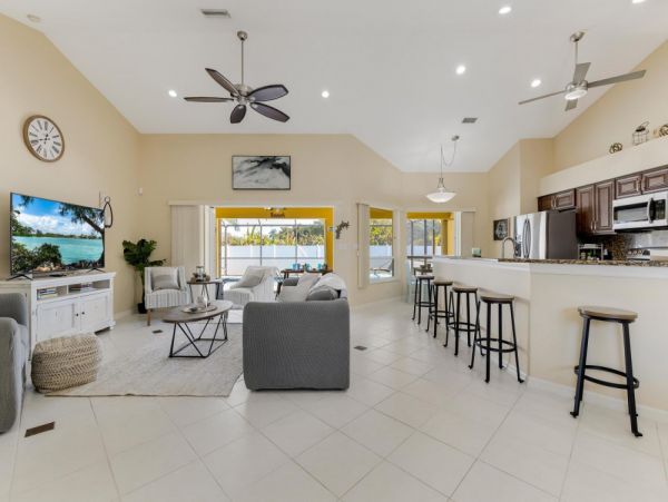 Cape Coral Home 1024388