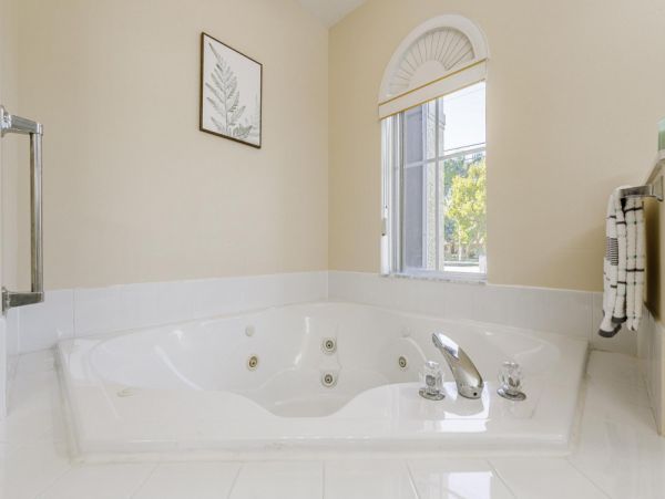 Cape Coral Home 1024388