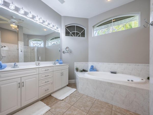 Cape Coral Home 1024389