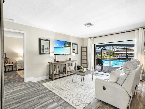 Cape Coral Home 1024395