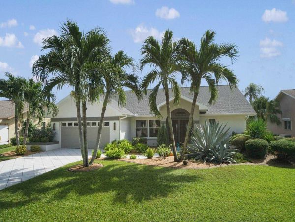 Cape Coral Home 1024396