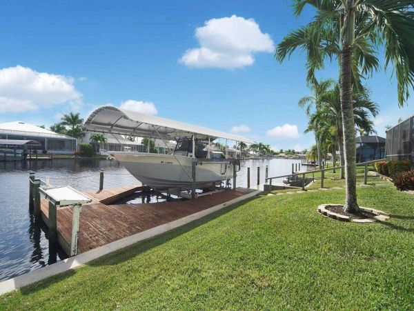 Cape Coral Home 1024396