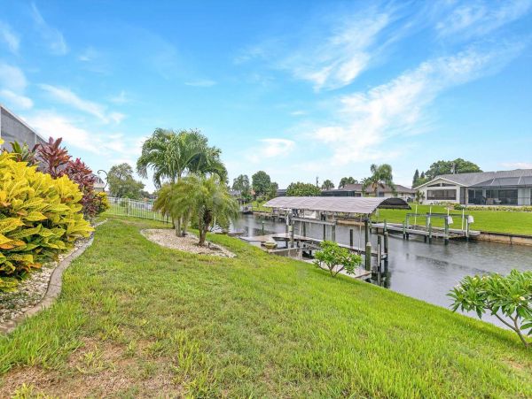 Cape Coral Home 1024399
