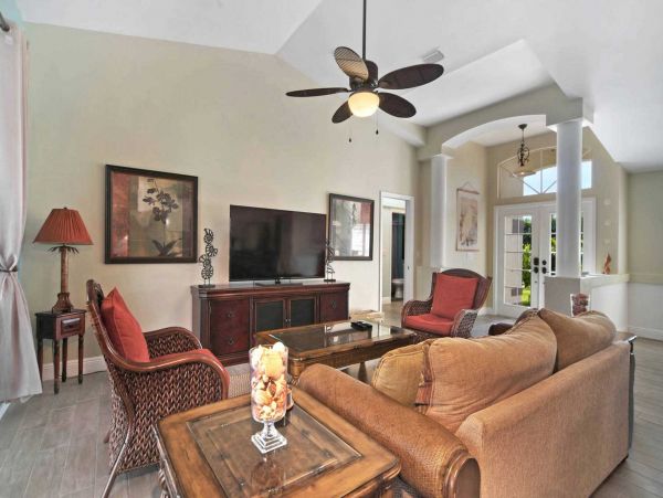 Cape Coral Home 1024400