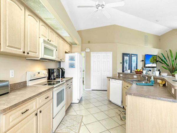 Cape Coral Home 1024403
