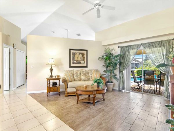 Cape Coral Home 1024403