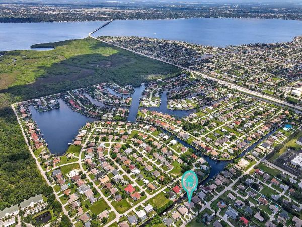 Cape Coral Home 1024403