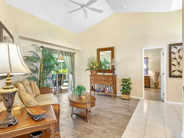 Cape Coral Home 1024403
