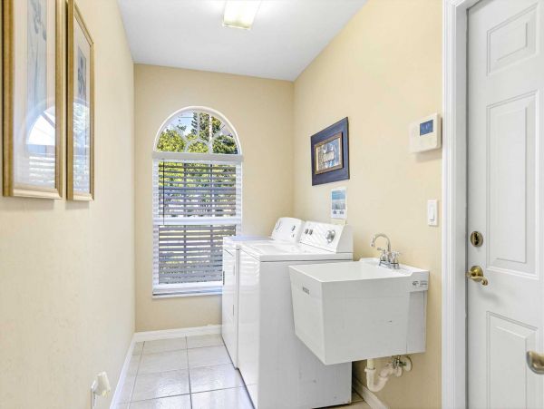 Cape Coral Home 1024403