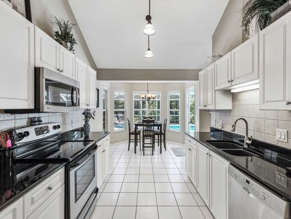 Cape Coral Home 1024408