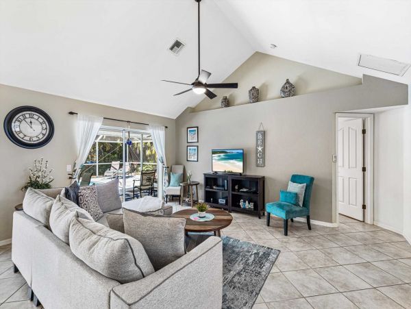 Cape Coral Home 1024408
