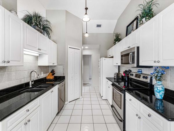 Cape Coral Home 1024408