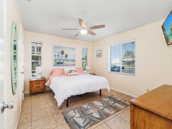 Cape Coral Home 1024410