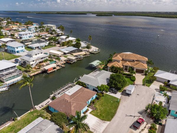 Cape Coral Home 1024410