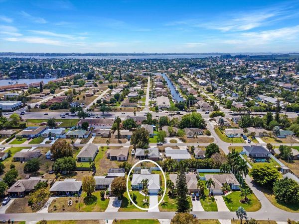 Cape Coral Home 1024411