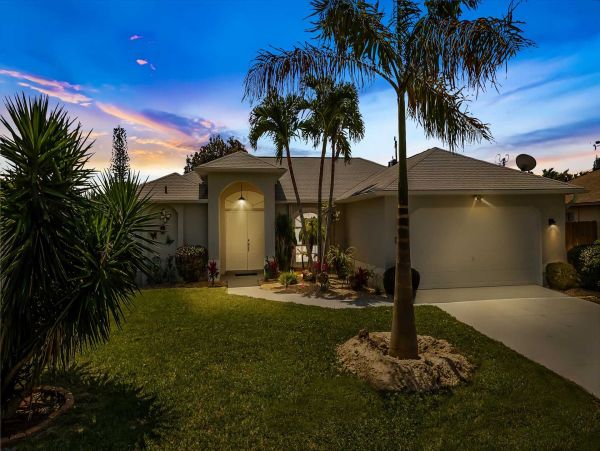 Cape Coral Home 1024411