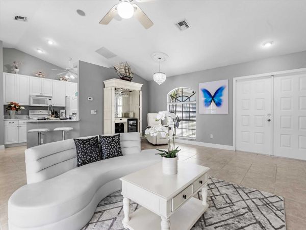 Cape Coral Home 1024411