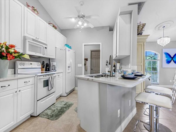Cape Coral Home 1024411