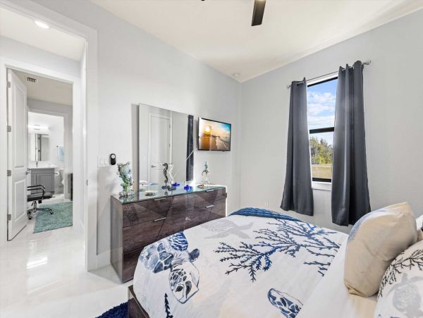 Cape Coral Home 1024414